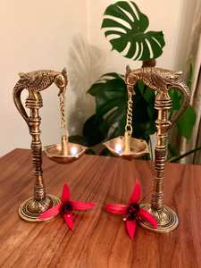 Diya classique indien en laiton, lampe à huile industrielle traditionnelle, design géométrique fait main, pour salon, Noël, Diwali, Pooja, Mandir - Product Image 6