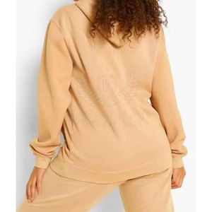 Conjunto Deportivo de Terciopelo con Lavado Ácido, Estilo Casual, para Mujer, Diseño Personalizado para un Estilo de Vida Activo, Gran Venta de Invierno - Product Image 2