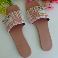 Fil de tissage Slip-On Style dames, pantoufles en cuir avec broderie à la main perlée pour femmes, pantoufles de broderie de styliste