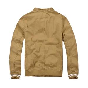 Chaqueta Bomper Signature para hombre, ajuste moderno, aspecto inteligente, capa exterior ligera, perfecta para una elegante chaqueta de invierno diaria - Product Image 2