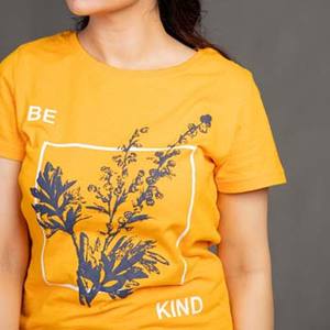 Venta al por mayor de camisas de mujer de moda de manga corta de verano 2025 personalizadas, camiseta suelta con estampado de dibujos animados de calle informal para mujer de BD - Product Image 3