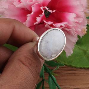 Handmade 925 Sterling Silver Classic Ring Oval Rainbow Moonstone Natural Gemstone <b>Jewelry</b> for Unisex Wedding Party Occasions - Product Image 3