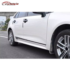 Tira de guarnición de línea de moldura de puerta lateral de coche con aspecto de carbono ABS para Toyota Sprinter <span class=keywords><strong>Corolla</strong></span> Altis Prestige Sporty Sedan E210 2020-2025 - Product Image 2