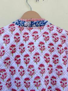 เสื้อแจ็กเก็ตผ้าฝ้ายบุนวมลายดอกสีครามสำหรับผู้หญิงใส่ได้ทุกฤดูการตกแต่งสไตล์กิโมโน - Product Image 5