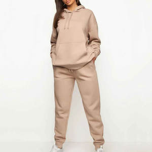 Ensemble de survêtement pour femmes, logo personnalisé, vêtements de sport, vêtements de sport pour la salle de sport, vêtements décontractés et mode de rue - Product Image 3