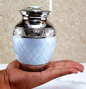 Urna de Cremación de Metal de Diseño Hermoso en Oferta, Urna Conmemorativa Elegante para Cenizas Humanas, para Uso Decorativo en Funerales - Product Image 5