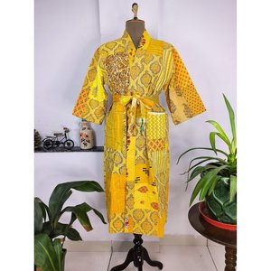 Kimono Kantha réversible pour femme, cousu main, en coton bohème avec imprimé artisanal, idéal pour la détente estivale en jardin ou comme tenue de plage - Product Image 3