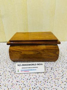 Urne funéraire en bois de style américain de haute qualité, 200 pouces cubes, écologique et biodégradable par Brassworld India - Product Image 5