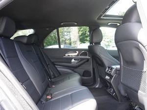 Bajo kilometraje 2024 Mercede-s-Ben-z GLE 350 4MATIC con ruedas de aleación Asientos de cuero Sistema de navegación Arranque remoto Techo solar - Product Image 6