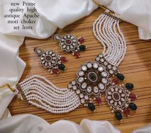 Ensemble de boucles d'oreilles avec collier ras du cou indien fait à la main avec zircon cubique pour femmes - Product Image 3