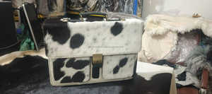 Maletín de Cuero Genuino Hecho a Mano con Pelo de Vaca, Estilo Vintage, para Portátil, Personalizable, LPBH-0004 - Product Image 6