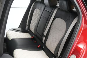 Elegante Mercedes-AMG GLC 63 S Coupé 2021 - Product Image 2