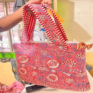 Bolsas para portátiles con serigrafía cosida kantha hechas a medida y fundas para portátiles en color negro ideales para reventa y uso personal - Product Image 2