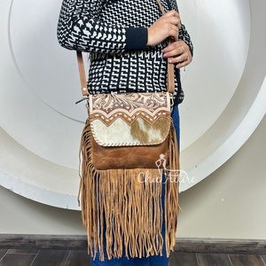 Sac bandoulière en cuir de vachette à franges western, cuir floral travaillé à la main, sac à main bohème chic, sac bandoulière de cow-girl, sac de voyage, sac à main pour femme - Product Image 1