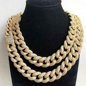 Collar Unisex de Plata de Ley 925 Chapado en Oro de 14K con Engaste de Bisel y Corte Brillante con Moissanita VVS Certificada por IGI - Moderno - Product Image 1