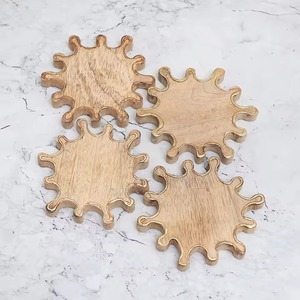 Ensemble de sous-verres en bois avec bordure scintillante Accessoires de table faits à la main uniques pour décor de table à vin thé café d'Inde - Product Image 3