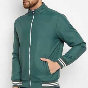 Chaqueta clásica de béisbol Varsity para hombres y mujeres, tela de lana de poliéster, logotipo personalizable, chaqueta de moda universitaria juvenil - Product Image 3