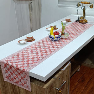 Chemin de table décoratif en coton 100% de haute qualité, imprimé à la main au bloc, motif Petra, couleur personnalisable, lavable, 16'' x 72'' - Product Image 1