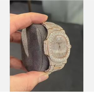 นาฬิกาข้อมือผู้ชายแบบกลไก ประดับเพชรเต็มหน้าปัด ดีไซน์ทันสมัย รุ่นสั่งทำพิเศษ พร้อมกลไกแท้ ประดับเพชรโมอิสซาไนต์ VVS D สไตล์ฮิปฮอป - Product Image 3