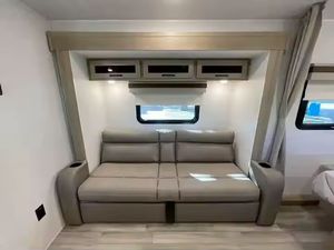 Stock 2024 Mini caravanes de luxe Lite, une chambre, climatisation, prix bas, livraison rapide, vente en gros, camping-car, caravane 4-6 - Product Image 2