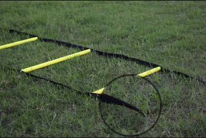 Escalera tubular de agilidad amarilla de 18 pulgadas de ancho para entrenamiento de fútbol hecha de correas de nailon duraderas y peldaños redondos de PP - Product Image 2