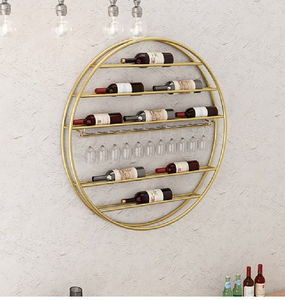 Porta copas de vino circular grande de metal dorado. Arte geométrico moderno para pared disponible a precio de mayoreo. - Product Image 1