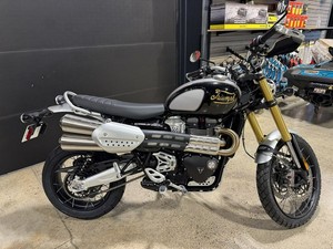 Triumph <span class=keywords><strong>Scrambler</strong></span> <span class=keywords><strong>1200</strong></span> <span class=keywords><strong>XE</strong></span> Icon Edition 2026 en excellent état – Nouvelle moto de route - Product Image 1
