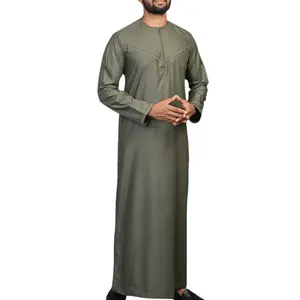 थोक इस्लामिक थोब दुबई इस्लामिक उच्च गुणवत्ता वाले थोब्स हरी डाई पुरुषों के थोक ठोस रंग पारंपरिक वस्त्र अरबी शैली