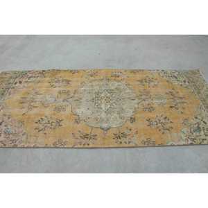 Tapis turc vintage, tapis de 3,6 x 8,6 pieds, tapis en laine persane jaune - Product Image 2