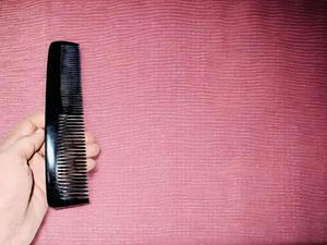 Peine de cuerno de búfalo de último diseño Peine de pelo de cuerno natural Peine de cuerno de barba de masaje de color natural moderno a precio barato - Product Image 2