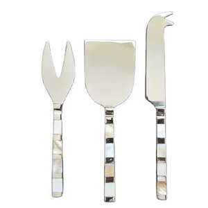 Ensemble de serveur de fromage en métal durable avec couteau et épandeur en acier inoxydable à poignée décorative pour les fêtes et la cuisine - Product Image 3