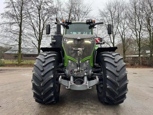 รถแทรกเตอร์ล้อใหม่ Fendt 1050 Vario 4x4 พร้อมขาย ใช้งานได้ในฟาร์ม รถแทรกเตอร์มือสอง กำลังเครื่องยนต์ 45-120 แรงม้า ใช้เชื้อเพลิงดีเซล รถแทรกเตอร์ขนาดเล็ก ยี่ห้อ Claas - Product Image 6
