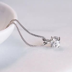 Collier en argent sterling plaqué or avec diamant de laboratoire taille coussin pour femme, fabriqué aux États-Unis par RITZIN - Product Image 1