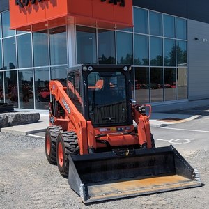 Venta al por Mayor de Minicargadora Kubota con Motor Diésel, Color Naranja, Equipo de Construcción de Alta Resistencia, Minicargadora de Orugas de 75KW de Alta Potencia - Product Image 1