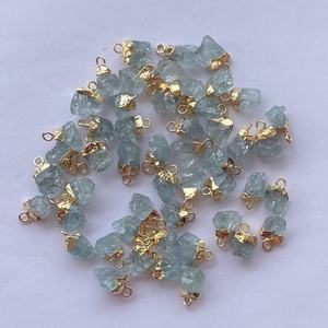 Colgante Conector de Piedra Natural de Aguamarina en Bruto, Plata de Ley 925 Chapada en Oro, Joyería de Fiesta para Mujer - Product Image 3