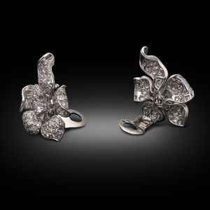 Elegantes Pendientes Florales con Baño de Rodio para Mujer, con Circonita Cúbica Pavé, Joyería de Lujo - Product Image 2