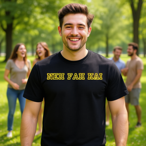 Camiseta Amarilla Divertida Promocional con Diseño de Frases Incomprensibles - Product Image 3