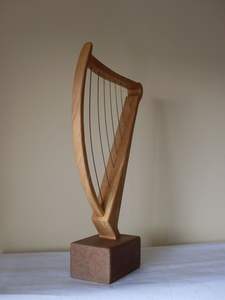 Escultura decorativa de madera para comedor que aporta un toque natural belleza orgánica y elegante a los espacios familiares - Product Image 5