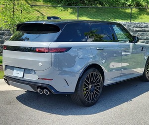 Range Rover Sport SV Edición Full Option 2025 usado - Product Image 3