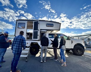 Meilleures ventes : Caravane motorisée tout-terrain pop-up, légère, en acier inoxydable, pour remorques de voyage - Prix de gros - Product Image 5