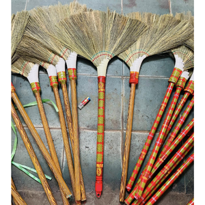 Eco2go Balai à gazon durable du Vietnam avec poils souples à long manche pour un balayage en douceur Caractéristique portable - Product Image 4