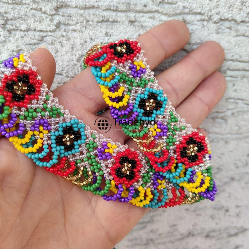 Available in different colore