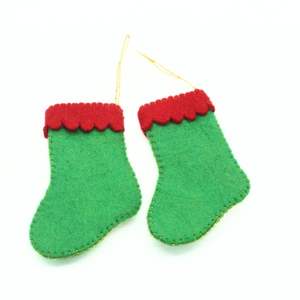 Calcetín Navideño de Fieltro de Lana - Decoración Navideña Hecha a Mano - Porta Regalos Navideño Hecho a Mano - Calcetín Navideño de Fieltro con Diseño de Santa - Product Image 5