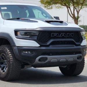 รถตู้มือสองราคาประหยัด ปี 2024 RAM TRX GCC R18 AWD เบาะหนัง สีขาว นำเข้าจากสหรัฐอเมริกา เกียร์ 6 สปีด 5 ที่นั่ง มาตรฐานยูโร 5 ถุงลมนิรภัย 4 จุด หลังคาซันรูฟ จอสัมผัส - Product Image 1