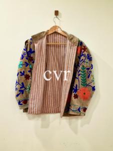 เสื้อโค้ทกำมะหยี่ปักมือ คอจีน แขนยาว ลายดอกไม้ สไตล์โบฮีเมียน เสื้อคลุมฤดูใบไม้ร่วง ไซส์ใหญ่ สำหรับผู้หญิง สวมใส่สบายๆ - Product Image 4