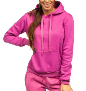 Conjunto de chándales fucsia vibrante Sudaderas con capucha y joggers en blanco con estilo Salidas casuales perfectas Estilo de vida activo y cómodo - Product Image 2