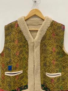 Antique Fausse Fourrure Kantha Gilet Avec Poche Boho Sans Manches Kantha Gilet Suédine Bohème Gilet Hippie Veste - Product Image 4