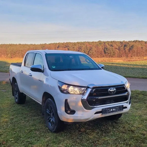 2022 for Toyota HiLux Used AWD Leather Seats Dark Interior Left Steering R16 Tire Size Aluminium Alloy Roof Rack - Product Image 1