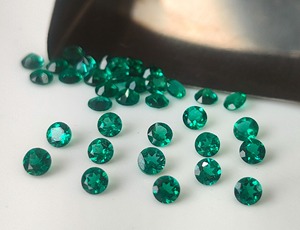 Émeraude naturelle créée en laboratoire 3mm-6mm ronde à facettes en vrac Émeraude de haute qualité faite à la main pour la fabrication de bijoux - Product Image 3