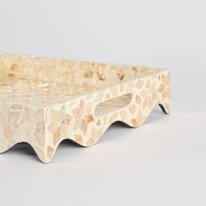 Bandeja Decorativa de Nácar con Borde Rectangular en Tono Marfil, Bandeja de Servicio Hecha a Mano para un Estilo Elegante en el Hogar, Uso en el Comedor - Product Image 2